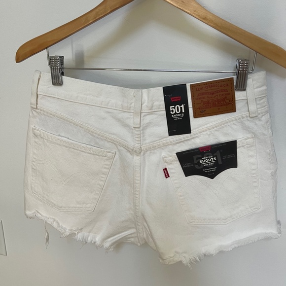 Levi's 501 White Cut-Off Jean Shorts Size 29 - Picture 2 of 6
